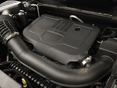 Used 2023 GMC Acadia SLT image 11