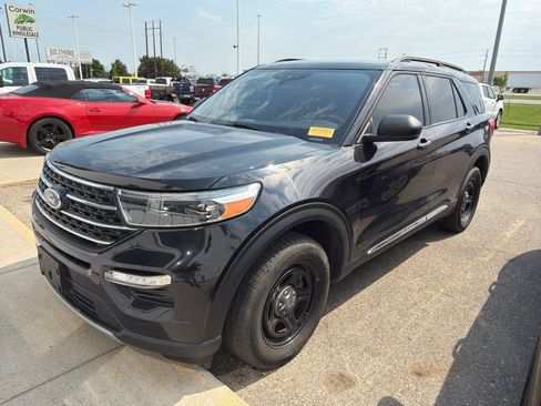 Used 2020 Ford Explorer XLT w/ Equipment Group 202A AWD/4WD image 7