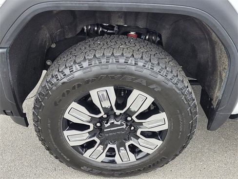 Used 2025 GMC Sierra 2500 Denali w/ Denali Reserve Package image 17