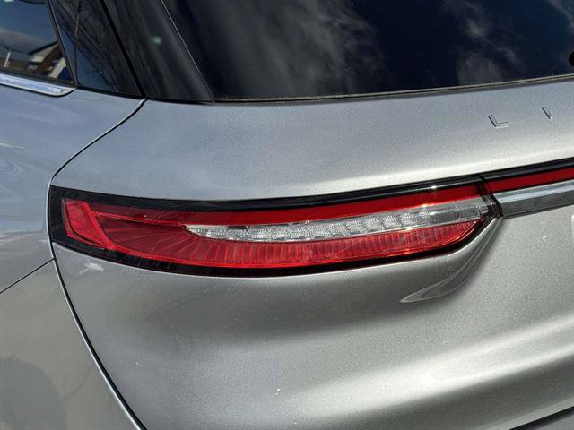 Used 2021 Lincoln Corsair AWD w/ Premium Package image 9