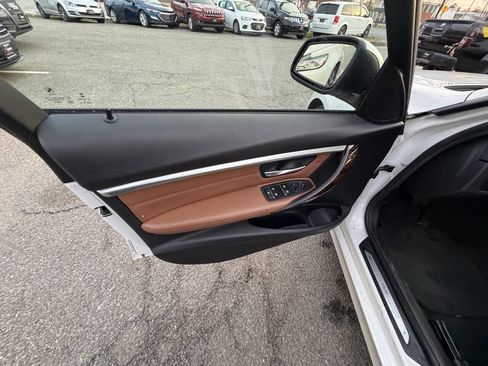 Used 2016 BMW 328i xDrive Sedan AWD/4WD image 26