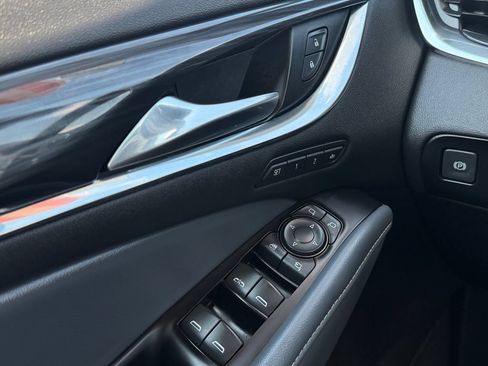 Used 2018 Buick Enclave Premium FWD image 22