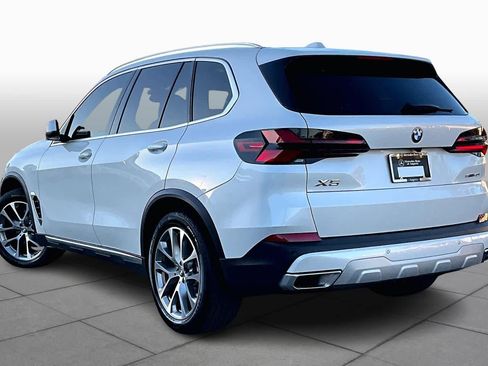 Used 2025 BMW X5 sDrive40i w/ Premium Package image 11