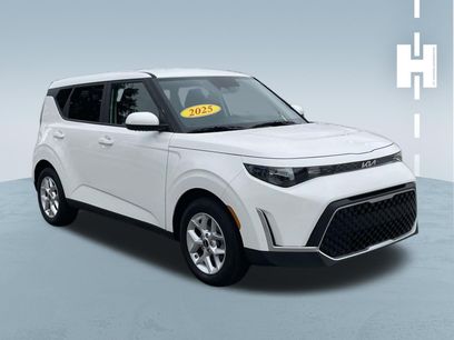 Used 2025 Kia Soul LX w/ LX Technology Package