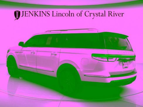 Certified 2024 Lincoln Navigator L Reserve AWD/4WD image 9