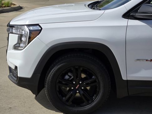 Used 2024 GMC Terrain AT4 AWD/4WD image 6