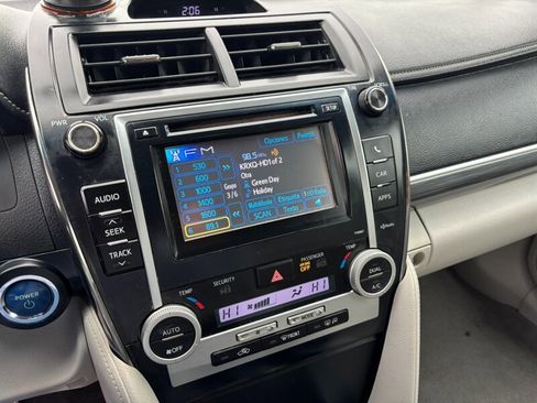 Used 2012 Toyota Camry XLE image 13