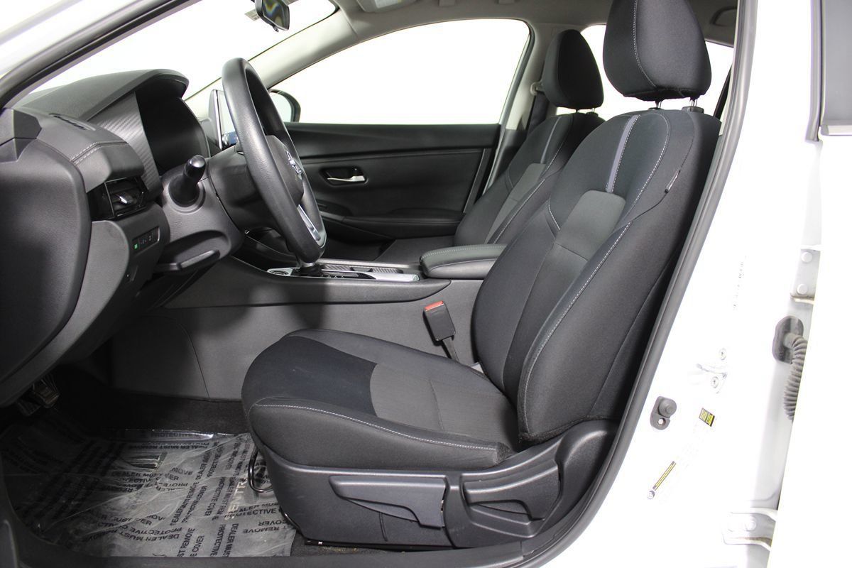 Used 2024 Nissan Sentra SV FWD image 14