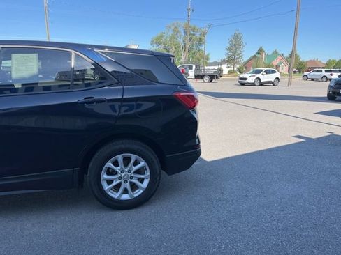 Used 2020 Chevrolet Equinox LS w/ LS Convenience Package FWD image 10