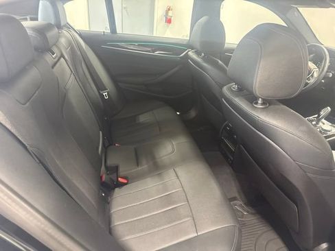 Used 2023 BMW 540i w/ Convenience Package RWD image 21