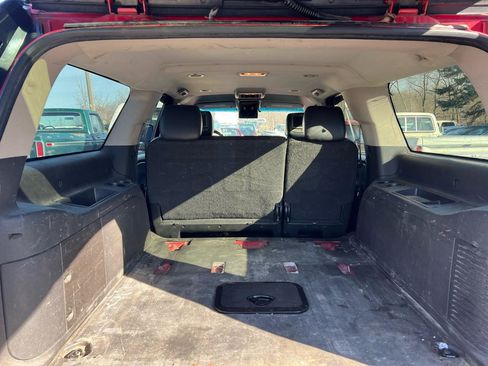 Used 2009 Chevrolet Suburban 2500 LS w/ Skid Plate Package AWD/4WD image 18