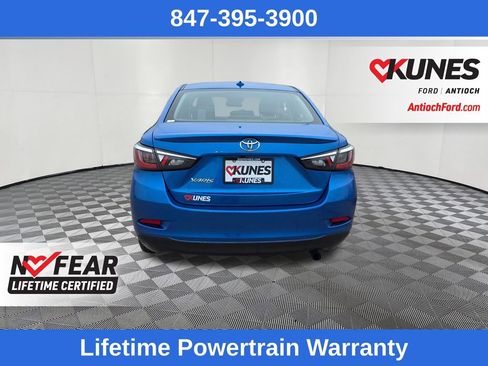 Used 2019 Toyota Yaris LE image 6