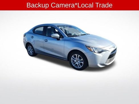 Used 2018 Toyota Yaris iA image 3