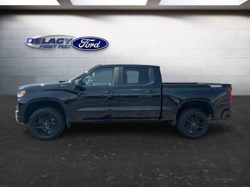 Used 2023 Chevrolet Silverado 1500 LT Trail Boss w/ Convenience Package II AWD/4WD image 2