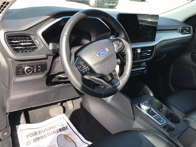 Used 2025 Ford Escape Platinum AWD/4WD image 29