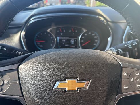 Used 2019 Chevrolet Traverse LT AWD/4WD image 25