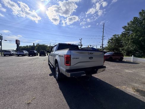 Used 2015 Ford F150 Lariat w/ Equipment Group 502A Luxury AWD/4WD image 24