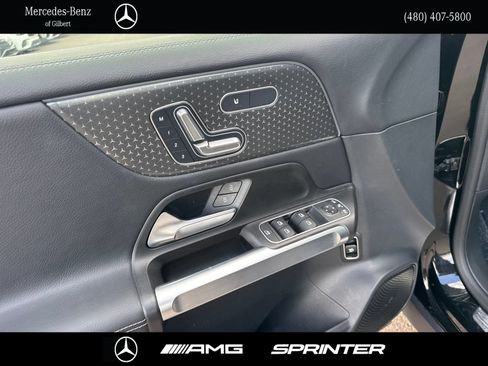 Used 2024 Mercedes-Benz GLB 250 image 13