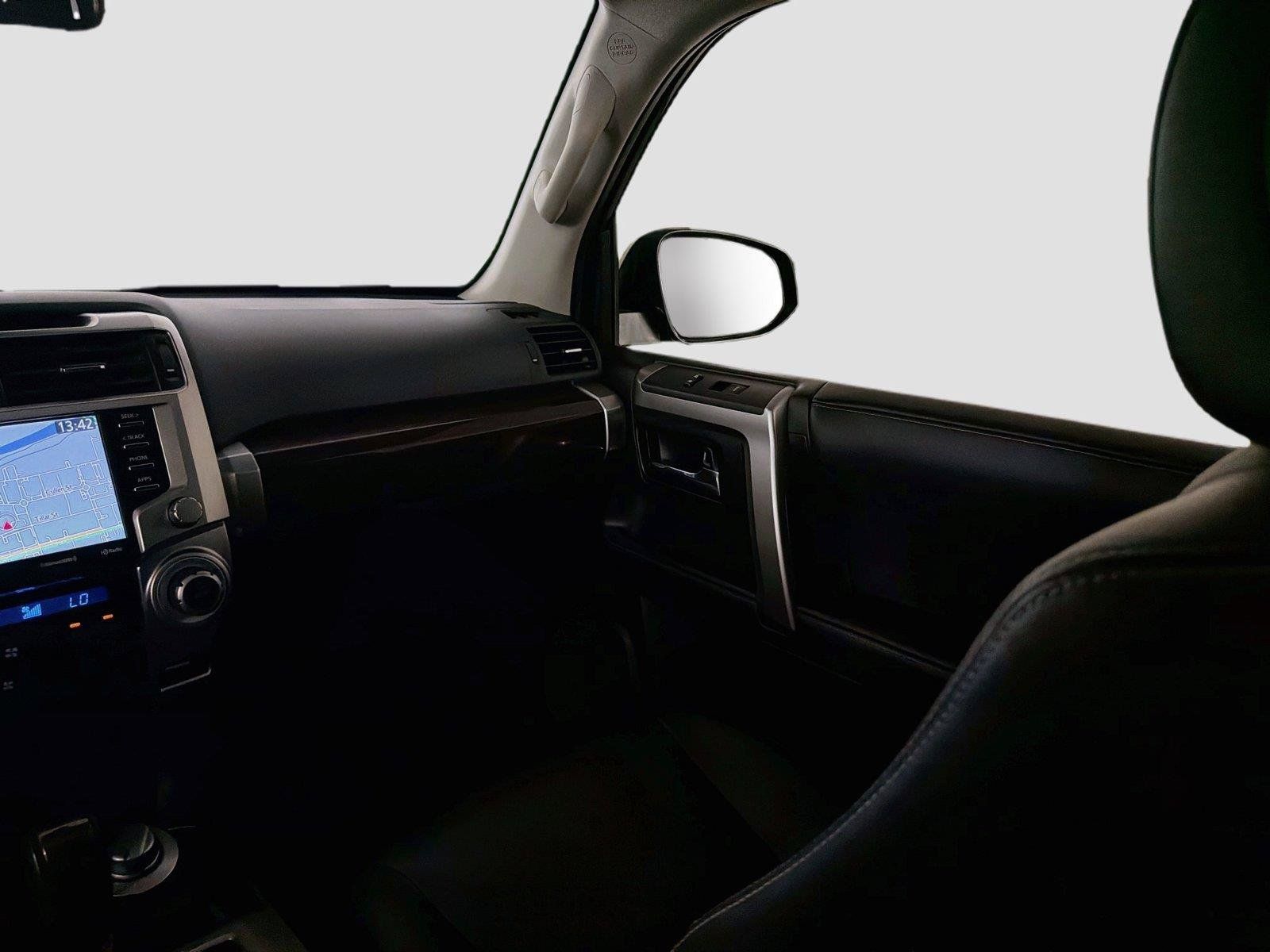 Used 2021 Toyota 4Runner Limited AWD/4WD image 24