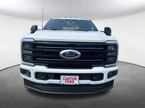 New 2025 Ford F250 Platinum w/ FX4 Off-Road Package image 8