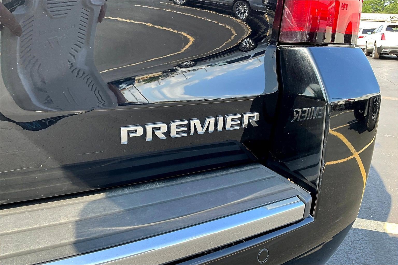 Used 2020 Chevrolet Tahoe Premier AWD/4WD image 23