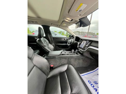 Used 2024 Volvo S60 B5 Core AWD/4WD image 9