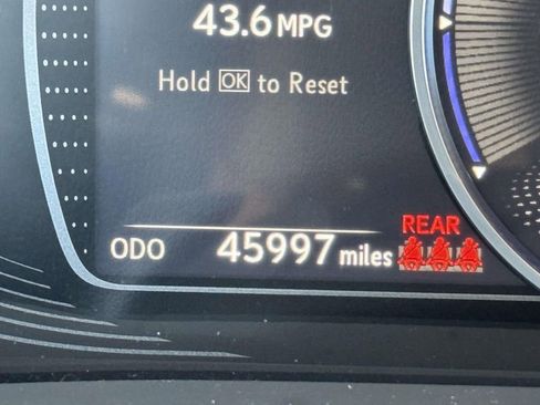 Used 2020 Lexus ES 300h w/ Premium Package image 30