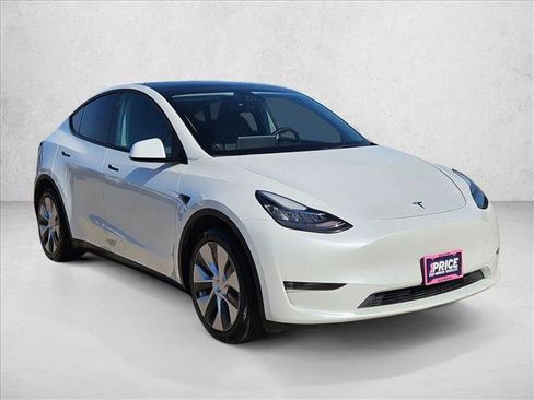 Used 2021 Tesla Model Y Long Range AWD/4WD image 3