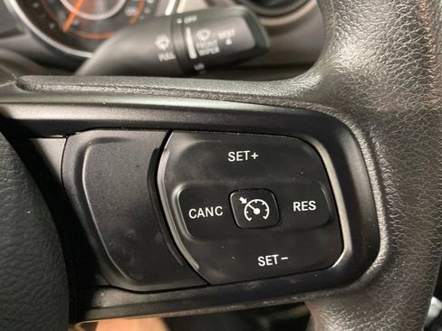 Used 2019 Jeep Wrangler Sport AWD/4WD image 30