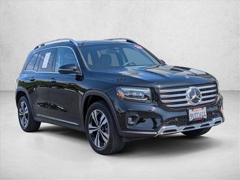 Used 2026 Mercedes-Benz GLB 250 image 3