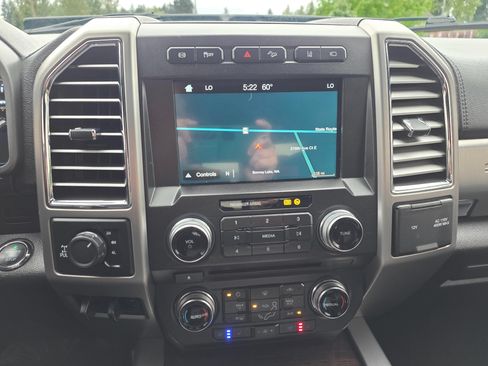 Used 2017 Ford F250 Platinum w/ Platinum Ultimate Package AWD/4WD image 17