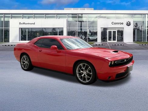 Used 2022 Dodge Challenger GT RWD image 3