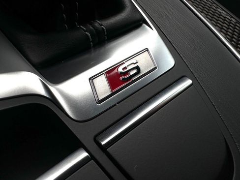 Used 2020 Audi SQ5 Premium Plus w/ Premium Plus Package image 34