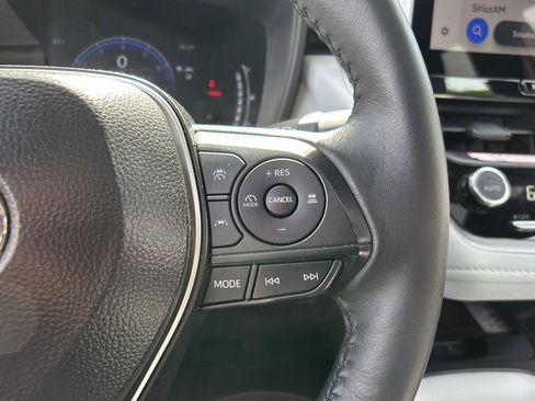 Used 2025 Toyota Corolla SE w/ SE Premium Package FWD image 31