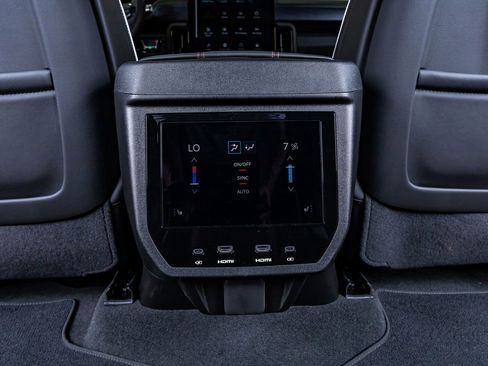 Used 2026 GMC Yukon AT4 Ultimate AWD/4WD image 34