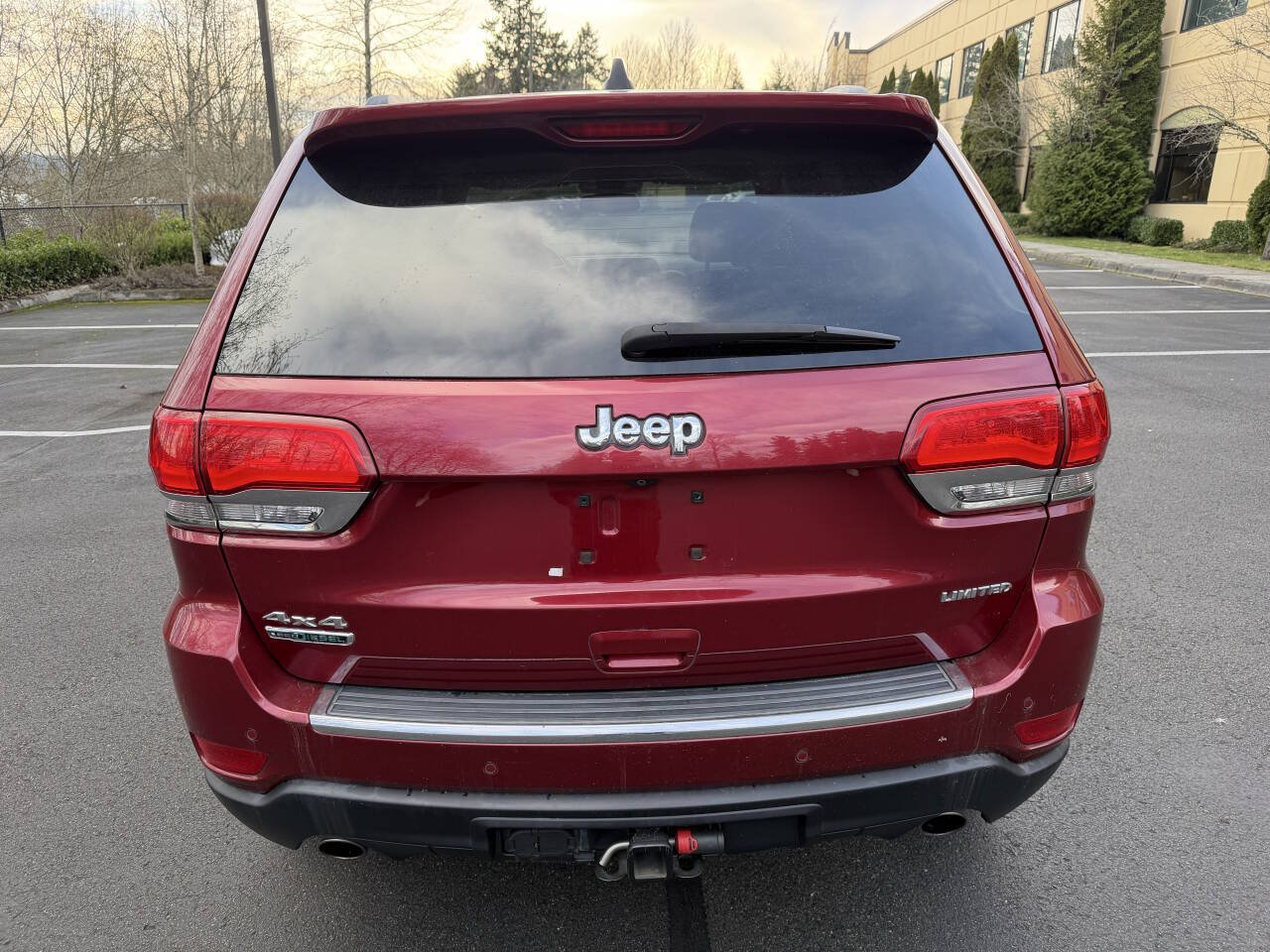 Used 2015 Jeep Grand Cherokee Limited AWD/4WD image 6