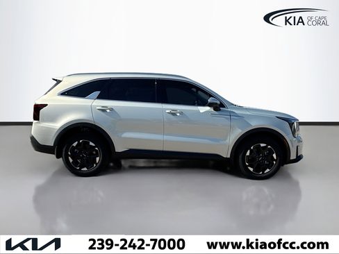 New 2026 Kia Sorento S image 6