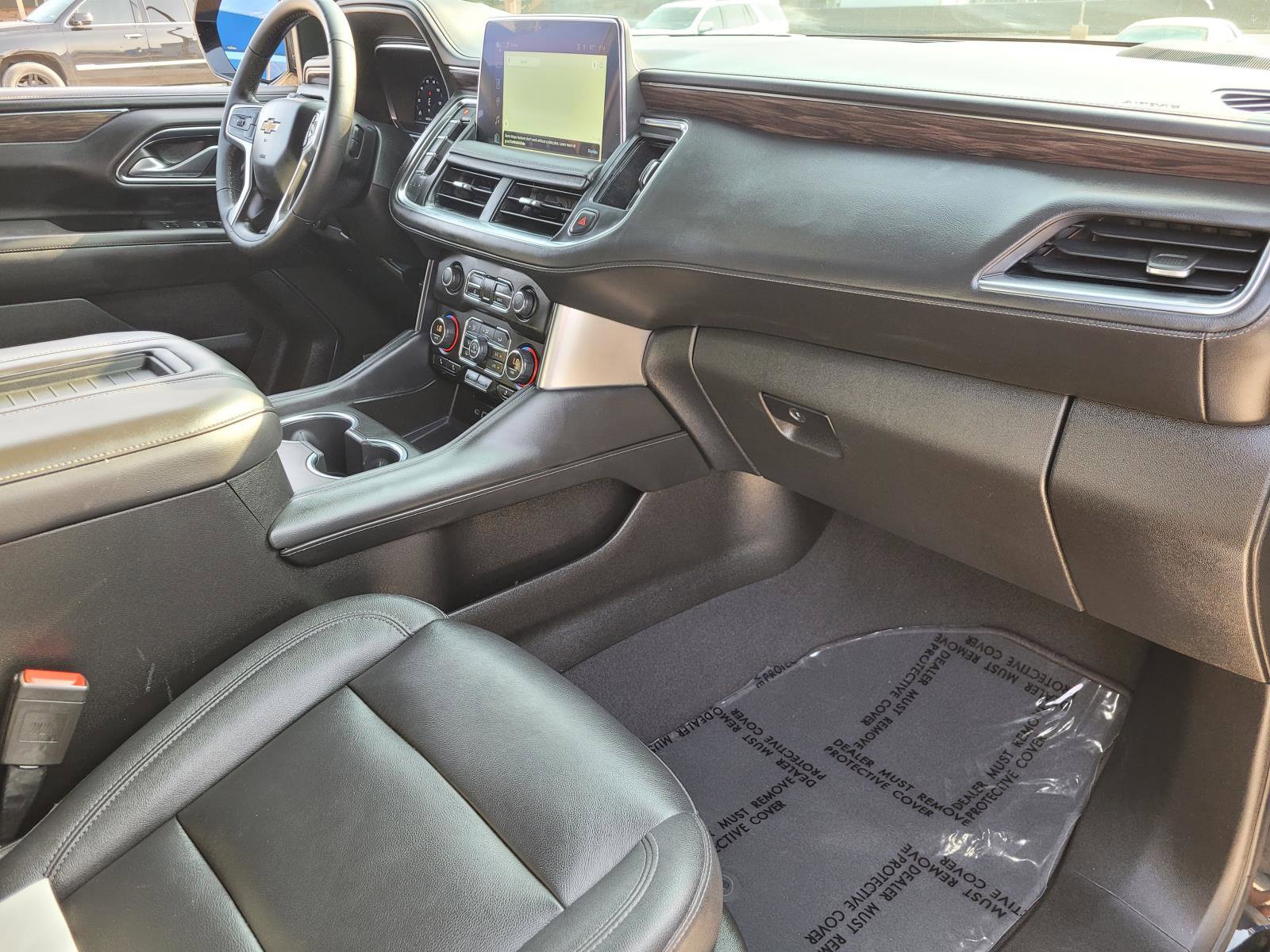 Used 2022 Chevrolet Suburban LT RWD image 9