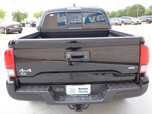 Used 2023 Toyota Tacoma SR AWD/4WD image 7