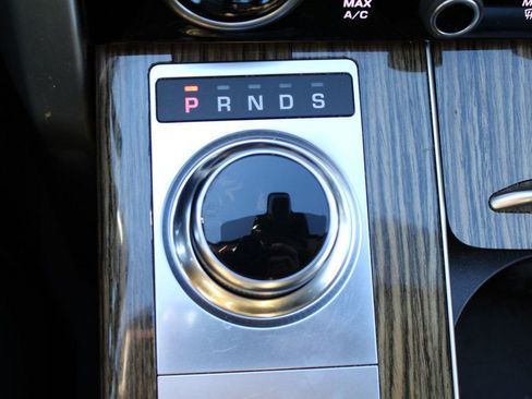 Used 2019 Land Rover Range Rover Supercharged image 22