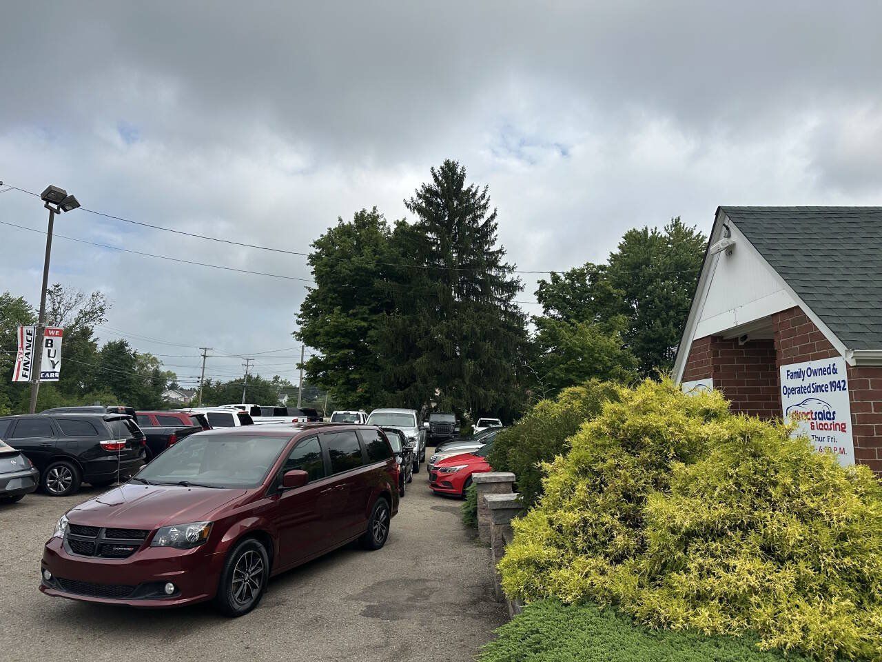 Used 2018 Dodge Grand Caravan SE FWD image 1