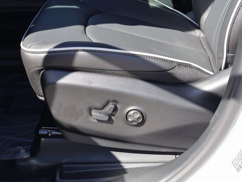 New 2026 Chrysler Pacifica Limited w/ S Appearance Package image 23