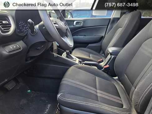 Used 2020 Hyundai Venue SEL FWD image 8
