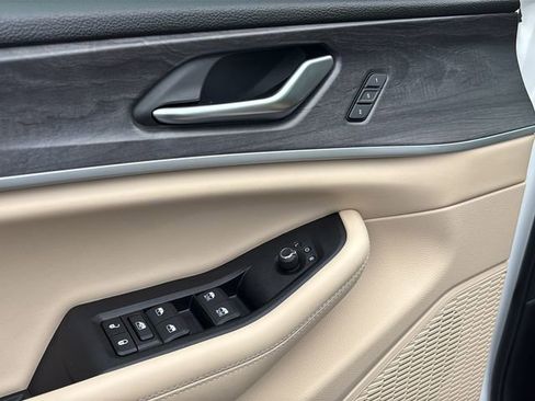 Used 2023 Jeep Grand Cherokee Limited w/ Trailer Tow Prep Group (B) image 13