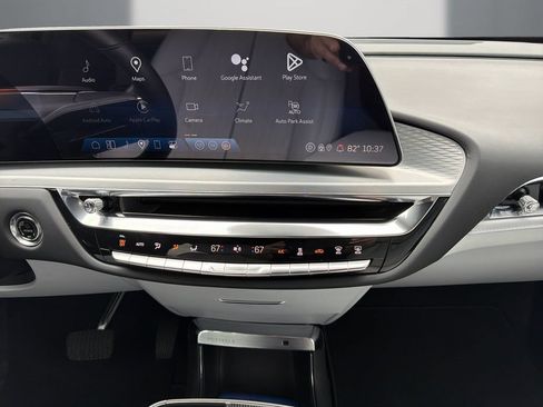 Certified 2024 Cadillac Lyriq Sport RWD image 18