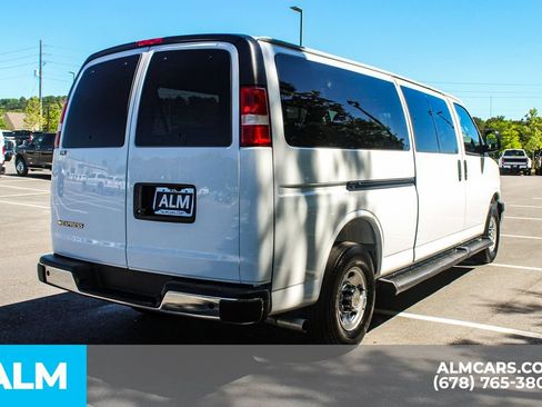 Used 2025 Chevrolet Express 3500 LT w/ LT Preferred Equipment Group RWD image 5