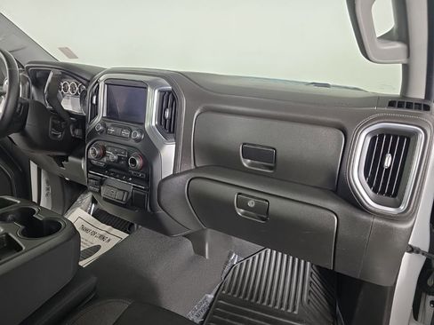 Used 2019 Chevrolet Silverado 1500 RST image 41