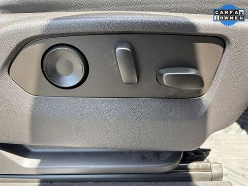 Used 2023 Chevrolet Silverado 1500 High Country w/ Technology Package image 34