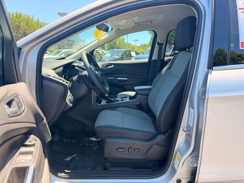 Used 2017 Ford Escape SE FWD image 26