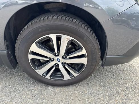 Used 2019 Subaru Outback 3.6R Limited AWD/4WD image 9